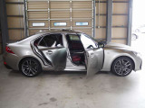 お車に関してのご質問などはLINE(ID友達検索&rarr;@210bdwpm)、直通アドレス(rerize@autorerize.co.jp)またはお電話(025-372-8118)までお気軽にお問合せ下さい♪