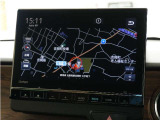 純正9インチプレミアムインターナビ(LXU-237NBi)&バックカメラが装備されているので、普段の使い勝手もロングドライブも快適です。