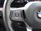 こちらのスイッチでACCを操作できます。速度設定だけでなく、前の車との車間距離も手元で調整できるので、高速道路での運転がかなり楽になります。
