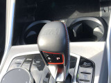 車両の詳細、ご質問につきましては、営業スタッフまでお気軽にご連絡下さいませ。遠方のお客様には実車の詳細動画送信も承ります。お問合せをお待ち致しております。