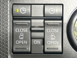 【両側パワースライドドア】スマートキーや運転席のスイッチで後席両側スライドドアの開閉が可能♪電動だから力を入れてドアを開ける必要が無く、小さなお子様でも簡単に開け閉めでき快適です♪