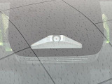 【トヨタセーフティセンス】走行中に前方の車両等を認識し、衝突しそうな時は警報とブレーキで衝突回避と被害軽減をアシスト。より安全にドライブをお楽しみいただけます。