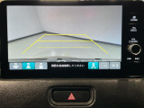【バックカメラ】運転が苦手な方も車庫入れラクラクです!ギアをリバースに入れれば自動的に切り換わりますので、面倒な操作は不要です♪狭い駐車場もお車を傷つけず安心ですね!