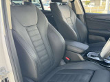 車内での喫煙歴も無く綺麗な状態をキープしております。
