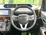 【純正革巻きステアリング】上質な革を使用することで、手にしっかり馴染みとても運転しやすいハンドルです♪