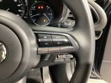 追従型クルーズコントロール付!高速道路走行時にアクセルやブレーキを操作することなく、前方車との車間距離を保つよう自動で車速をコントロールします。全車速追従機能は時速0キロから高速域までカバー!