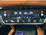 フロント両席にはシートヒーターが付いています!寒い日に便利な装備ですね。