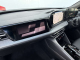 Audiの洗練されたデザインは、シンプルでありながらエレガントで時代をこえた美しさがあります。また、高性能なエンジンと優れたハンドリングにより、走行性能が非常に高いブランドとなっております。
