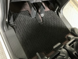 車を初めて購入されるお客様や、車にあまり詳しくないお客様にもわかりやすく丁寧に説明させて頂きます♪