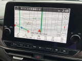 【日産メーカー純正のコネクト大画面ナビゲーション!】遠くへのお出かけする際の心強い味方です!自車位置の確認はもちろん、Bluetooth接続や機能も充実。大きな画面で各操作もしやすく安心です。