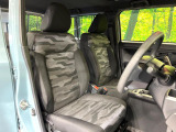 運転席まわりには十分なスペースがあり、大柄な方でもゆったり運転していただける環境です。