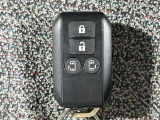 【キーレス】ボタンひとつでドアの開閉が可能で便利です!