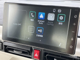電話や連携機能、設定などの項目が画面上に整理され、必要なメニューを見つけやすい構成です。乗車時にも表示を確認しやすく、日常の操作をスムーズにサポートします。