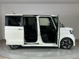 車が大好きなスタッフが心をこめて接客いたします。お客様一人一人のお車に対する思いや気持ちをうかがい、充実した時間が過ごせるよう努めます。