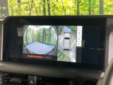 【パノラミックビューモニター】専用のカメラにより、上から見下ろしたような視点で360度クルマの周囲を確認することができます☆死角部分も確認しやすく、狭い場所での切り返しや駐車もスムーズに行えます。