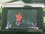 テレビ映像を画面に表示できる装備で、停車中の休憩時間などに番組を視聴できます。画面上で映像を確認でき、車内で過ごすひとときに活用しやすい便利な機能です。