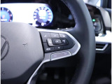 納車前点検では71項目にわたる厳しいチェックを行い、《エンジンオイル》、《オイルフィルター》、《ワイパーブレードゴム》を交換して納車いたします。