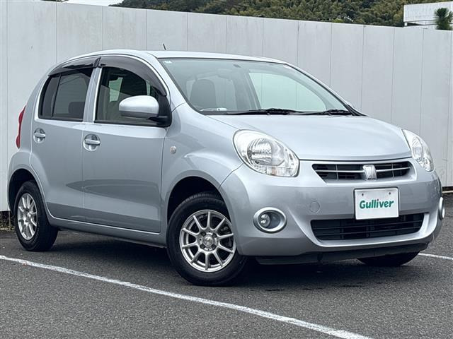 パッソ 1.0 X 4WD 修復歴無し