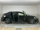 豊富に在庫を取り揃えています!軽自動車からミニバン、セダン、SUV、話題のハイブリッド車など続々入荷しております!