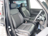 お車選びをお楽しみ頂けるよう、在庫車の展示スペースを十分に確保しております。