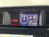 車両情報や燃費データを見やすく表示。