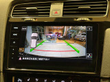 360&deg;カメラを搭載!さらにバックカメラにガイド線を表示!これならまっすぐ駐車もお手の物です!