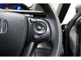 Hondaセンシングの機能のひとつ、アダプティブクルーズコントロール付!アクセルから足を離しても設定したスピードと前車との車間を保ち走行してくれます!車線維持もアシスト☆高速道路で疲労軽減ですね☆