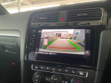 リアビューカメラ&rdquo;RearAssist&rdquo;でバック時の後方確認もバッチリです。パークディスタンスコントロール付。