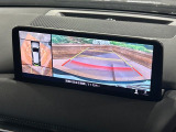 【360&deg;ビューモニター】専用のカメラにより、上から見下ろしたような視点で360度クルマの周囲を確認することができます☆死角部分も確認しやすく、狭い場所での切り返しや駐車もスムーズに行えます。