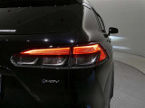 LEDテールライトです。省電力、高輝度のLEDは明るく照らすので夜間運転時の視認性を高めます。スタイリッシュな見た目で細かいところもこだわりたいあなたに!