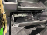 すぐに取り出せ、しまえる多彩な収納が付いてます