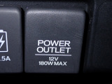 アクセサリーソケット機能付きです。消費電力120W(10A)以下のアクセサリーに、直流12Vの電源を供給します。