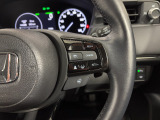 Hondaセンシングの機能のひとつ、アダプティブクルーズコントロール付!アクセルから足を離しても設定したスピードと前車との車間を保ち走行してくれます!車線維持もアシスト☆高速道路で疲労軽減ですね☆