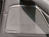 【harman/kardonサラウンド・サウンド・システム】464W、9チャンネル・サラウンド、16個のスピーカーが傑出した高品位サウンドを生み出し、車内全体に臨場感溢れるサラウンド・モードを実現します☆