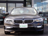 BMW在庫保有台数常時100台以上!ご来店の際はBMW本店(厚木市下荻野140-1)にご来店ください!弊社自慢の全天候型ショールーム!BMW在庫保有台数常時100台以上ございます!