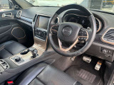 ステアリングを握ればJeepワールドが目の前に広がります!