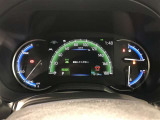 とっても見やすいメーターです。夜間時はラグジュアリーな気分にさせてくれる照明が魅力ですので、夜のドライブも楽しみになりますよ♪