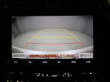 バックモニター装着車は後退時の強い味方です♪車庫入れや縦列駐車の際、後退操作の参考になるガイドラインをナビ画面に表示します。