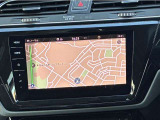 スマートフォン用アプリ[Apple CarPlay][Android Auto]対応の純正ナビ Discover Pro を装備、ラジオのほか、USB、Bluetoothハンズフリー通話にも対応。