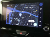 純正ナビを装備。タッチパネル式で使いやすく、お出かけもラクラクです。