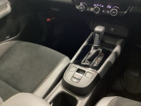 停車中にブレーキペダルを踏み続けなくてもブレーキ保持ができるオートマチックブレーキホールド機能もついております。