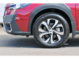 純正18インチアルミホイール、タイヤサイズ 225/60R18