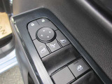 ドアミラーの鏡面の調節、格納は運転席からすべて操作できます!