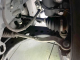 お車を安心してお乗りいただく為には、足回りの定期点検が欠かせません。サービスサポート(有償保証)では無料点検もご提供しており、安心のカーライフをお過ごしいただけるサポート体制が整っています。