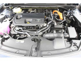 エンジンルームの樹脂部分は丁寧に磨いてツヤをだしています。当社の中古車のエンジンルームクリーニングはとても自信があります★