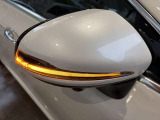納車前整備は、メルセデスベンツ国際認定メカニックによる最新の検査ライン等の施設が充実した当社工場で入念に行います。メルセデス・ベンツの定める厳しい基準をクリアしたお車のみをご案内させて頂きます。