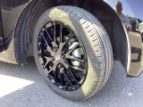 165/55R15インチ純正アルミホイール。