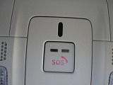 天井にはSOSボタンが付いております。事故やトラブルの際に押すと、オペレーターと直接相談いただけます。