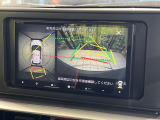 【パノラミックビューモニター】専用のカメラにより、上から見下ろしたような視点で360度クルマの周囲を確認することができます☆死角部分も確認しやすく、狭い場所での切り返しや駐車もスムーズに行えます。