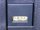 USB端子を装備しております。